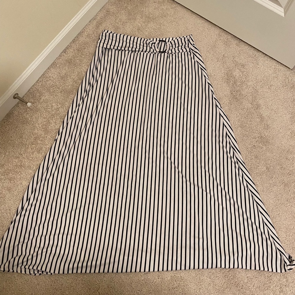 Black and white striped fitted maxi skirt